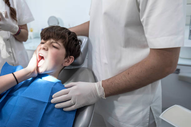 Best Cracked Tooth Emergency Dentist  in Revere, MA